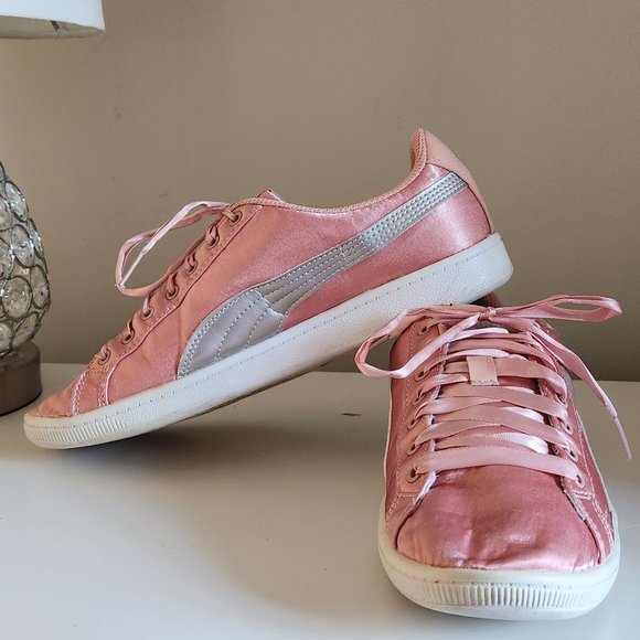 Puma Shoes - PUMA Women’s Vikky Platform Ep Low-Top Sneakers Size 8